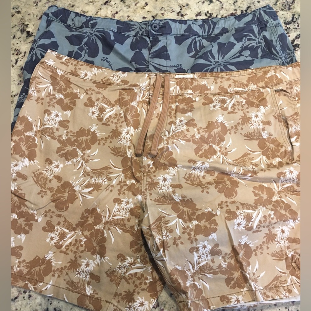 Mutual Weave shorts size 50 2 pair